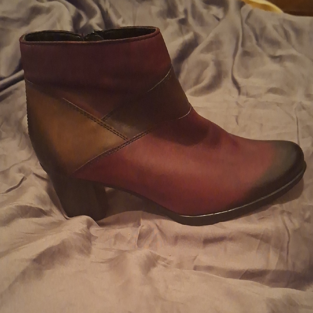 Elegant Burgundy‎ Ankle Boots